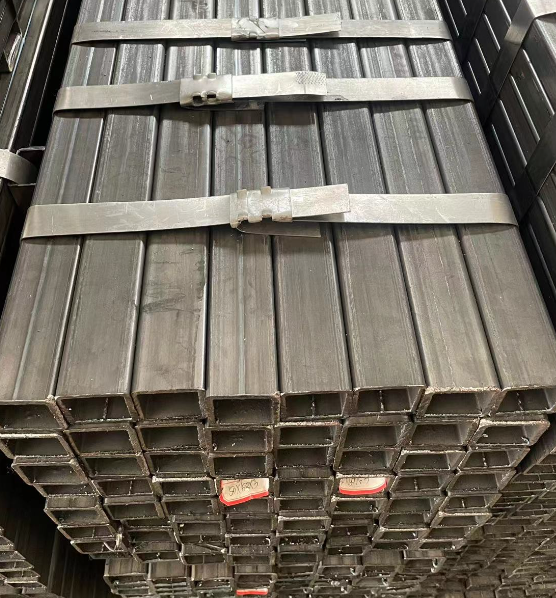 万宁工业用梯子 镀锌管焊接梯子 铁梯子方管梯